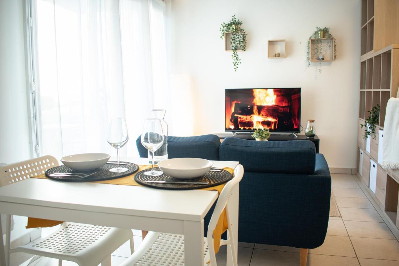 Studio Charmant Cergy Le Haut Au Pied De La Gare ! Parking Prive !公寓 外观 照片